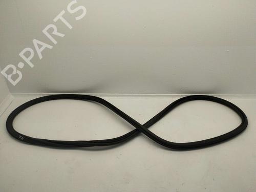 Used Rubber door seal Rubber door seal VOLVO XC60 II (246) B5 Mild-Hybrid AWD (250 hp) 40096159 40096159