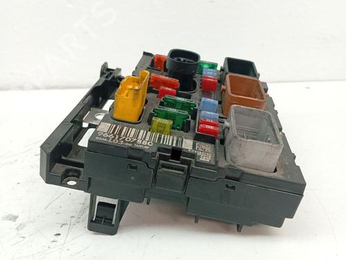 Used Fuse box Fuse box 39074714 39074714