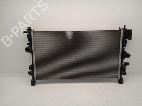 Used Water radiator OPEL INSIGNIA A (G09) [2008-2017]  32188808