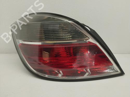 left-taillight-opel-astra-h-a04-2004-2005-2006-2007-2008-2009-2010-2011-2012-2013-2014-31616149 main image