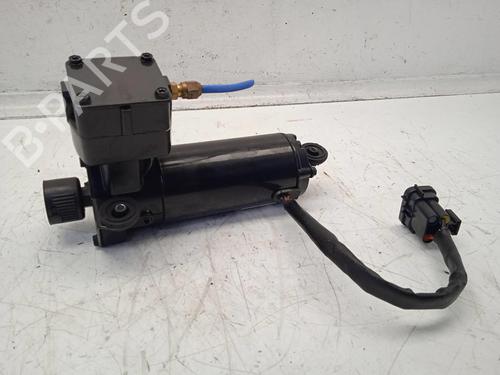 Used Suspension compressor LAND ROVER RANGE ROVER II (P38A) 2.5 D 4x4 (136 hp) 13559247