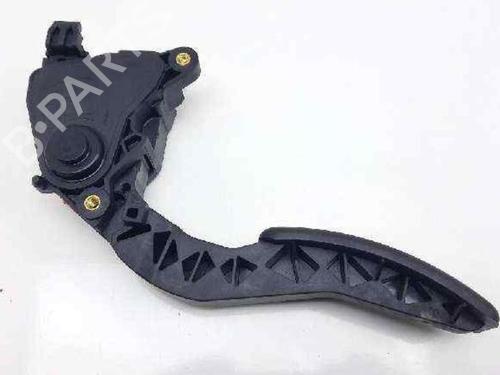 pedal-renault-megane-iii-hatchback-bz01_-b3_-180020022r-2008-11149130 main image