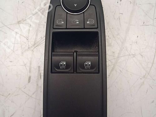 Used Left front window switch RENAULT CLIO V (B7_) [2019-2026]  15249554