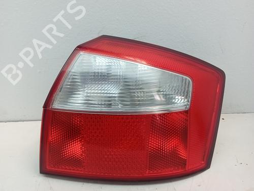 Højre baglygte AUDI A4 B6 (8E2) 1.9 TDI (130 hp) 31616732