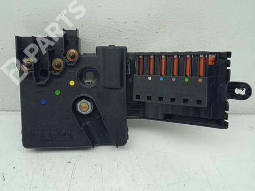 fuse-box-mercedes-benz-cls-c219-2119820402-2004-2005-2006-2007-2008-2009-2010-2011-4327881 main image