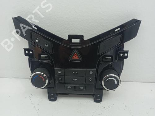 Used Climate control CHEVROLET CRUZE Hatchback (J305) [2010-2026]  31620507