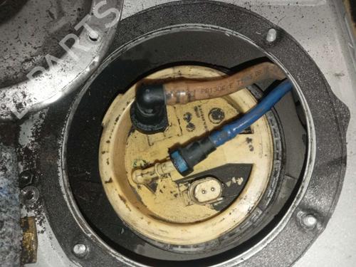 Used Fuel pump BMW 1 Coupe (E82) 120 d (177 hp) 18548971