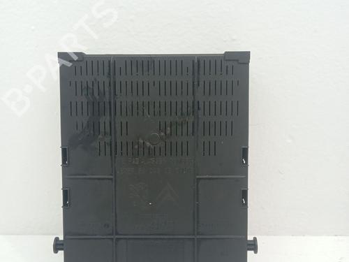 Used Fuse box Fuse box CITROËN C5 III (RD_) 2.0 HDi 165 (RDRHHA, RDRHH8) (163 hp) 40012470 40012470