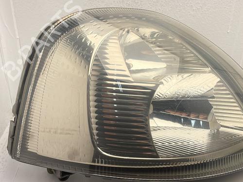 Used Right headlight Right headlight RENAULT MASTER II Van (FD) [1997-2013] 4961904 4961904