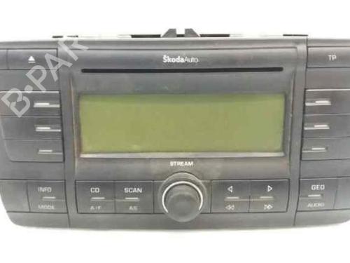 Used Radio SKODA OCTAVIA II (1Z3) 1.9 TDI (105 hp) 4324459