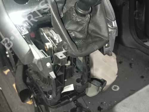 Used Gear lever PEUGEOT 3008 I MPV (0U_) 1.6 BlueHDi 120 (120 hp) 19647653