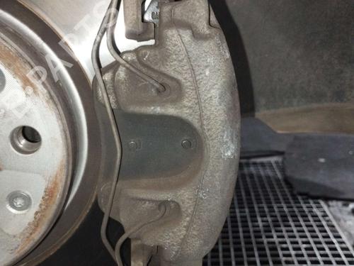 Used Right front brake caliper VW PASSAT B6 (3C2) 2.0 TDI 16V (140 hp) 18112837