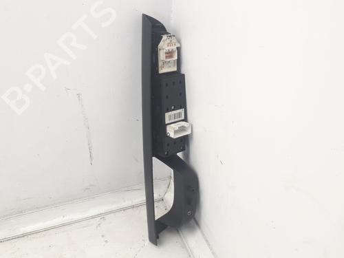 left-front-window-switch-kia-ceed-hatchback-ed-2006-2007-2008-2009-2010-2011-2012-11149399 main image