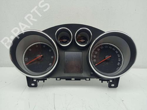 Used Instrument cluster OPEL ZAFIRA TOURER C (P12) [2011-2026]  11349039