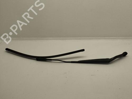 Used Front windshield wiper arm NISSAN QASHQAI I (J10, NJ10) [2006-2015]  18549004
