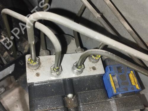 Used ABS pump RENAULT TWINGO II (CN0_) 1.2 Turbo (CN0C, CN0F) (100 hp) 31614555