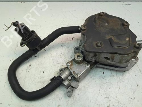 Used Vacuum pump VW BORA I (1J2) 1.9 TDI (90 hp) 4347330