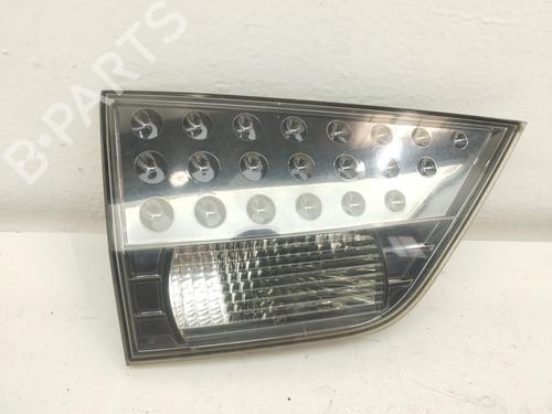 Venstre baglygte bagklap Venstre baglygte bagklap MITSUBISHI OUTLANDER II (CW_W) 2.0 DI-D (CW8W) (140 hp) 35955226 35955226