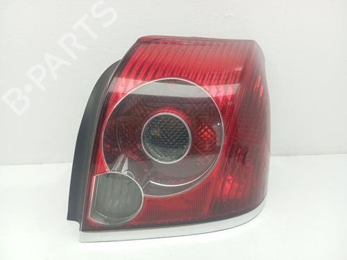 Used Right taillight Right taillight TOYOTA AVENSIS (_T25_) 2.2 D-4D (ADT251_, ADT251R) (150 hp) 40010103 40010103