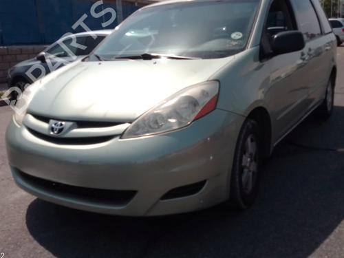 Brugte TOYOTA SIENNA (_L3_)  3.5 4WD (GSL35_)  4637050