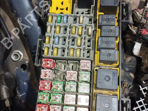 Used Fuse box JEEP GRAND CHEROKEE III (WH, WK) 3.0 CRD 4x4 (218 hp) 23428594