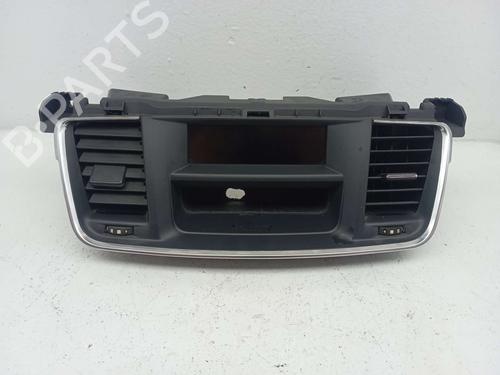 Display PEUGEOT 508 I (8D_) 2.0 HDi (140 hp) 31618200
