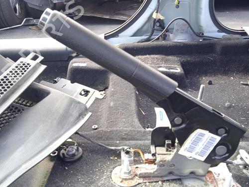 Frein à main CITROËN C3 III (SX) 1.2 VTi 82 (82 hp) 32385015