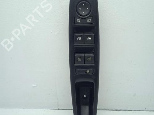 Used Left front window switch Left front window switch RENAULT SCÉNIC III (JZ0/1_) [2008-2016] 31696046 31696046