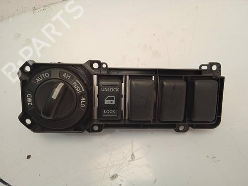 Used Switch NISSAN PATHFINDER III (R51) 2.5 dCi (174 hp) 11155507
