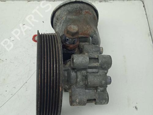 Used Steering pump Steering pump TOYOTA AVENSIS Estate (_T25_) 2.0 D-4D (ADT250_, ADT250R) (126 hp) 11732207 11732207