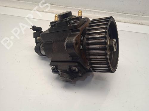 Used Injection pump OPEL VECTRA C (Z02) 1.9 CDTI (F69) (150 hp) 11157880