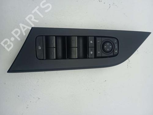 Used Left front window switch Left front window switch TOYOTA C-HR (_X2_, _H2_) Hybrid (ZYX20) (140 hp) 23233582 23233582