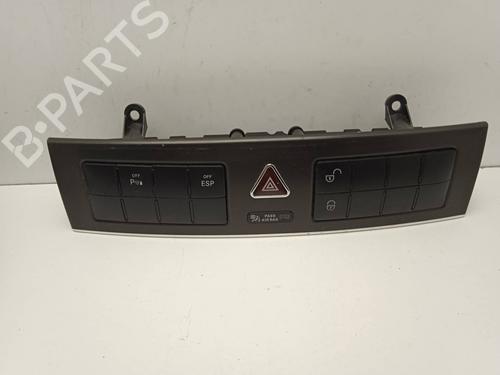switch-mercedes-benz-c-class-coupe-cl203-2001-2002-2003-2004-2005-2006-2007-2008-2009-2010-2011-4345004 main image