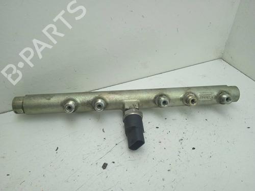 Used Injection rail Injection rail 4303655 4303655