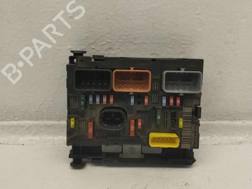 Used Fuse box Fuse box PEUGEOT 307 SW (3H) [2002-2009] 31618939 31618939