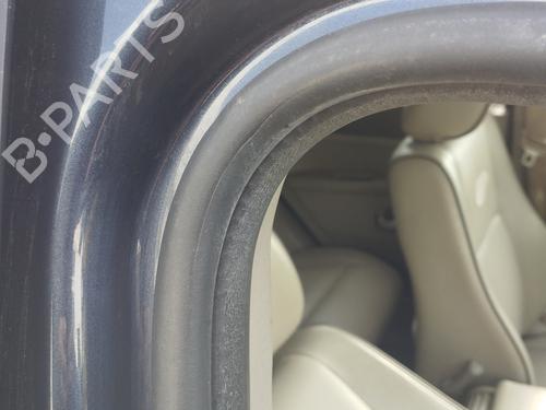 Used Rubber door seal JEEP GRAND CHEROKEE III (WH, WK) 3.0 CRD 4x4 (218 hp) 23427490