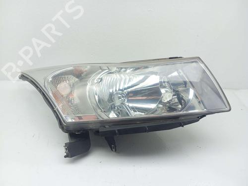 Used Right headlight CHEVROLET CRUZE Hatchback (J305) [2010-2026]  31620505