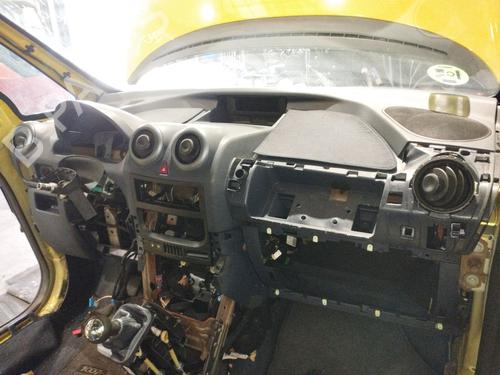 Salpicadero PEUGEOT 1007 (KM_) 1.4 (75 hp) 24641679