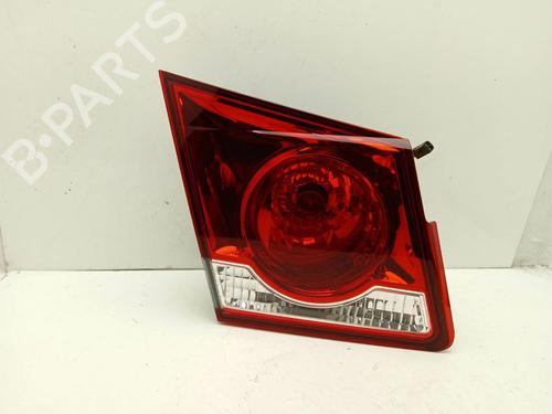 Used Left tailgate light CHEVROLET CRUZE (J300) [2009-2026]  4621695