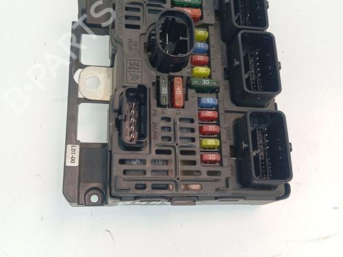 Used Fuse box Fuse box 36664739 36664739