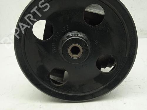 Used Steering pump FORD FOCUS I (DAW, DBW) 1.6 16V (100 hp) 12680921