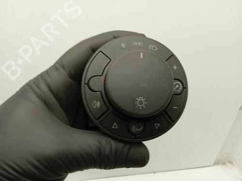 Used Headlight switch OPEL CORSA D (S07) 1.3 CDTI (L08, L68) (90 hp) 4623896