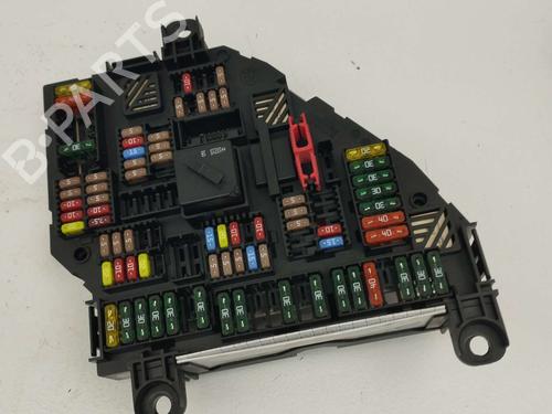 Used Fuse box BMW 5 (F10) 520 d (184 hp) 17044489