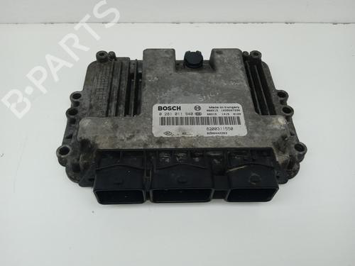 Used Engine control unit (ECU) RENAULT MASTER II Van (FD) 2.5 dCi (FD01, FD02, FD21, FD22, FD31, FD32, FD3Y, FD71,... (120 hp) 25848201