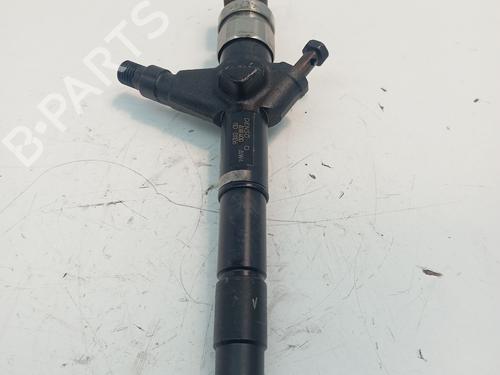 Injector NISSAN ALMERA II Hatchback (N16) | BP31615260M100