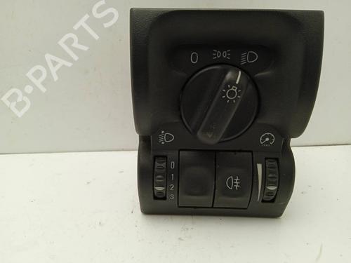 Used Headlight switch OPEL VECTRA B (J96) 1.7 TD (F19) (82 hp) 4256088