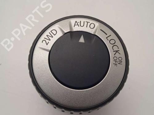 Used Switch NISSAN X-TRAIL II (T31) [2007-2018]  11154645