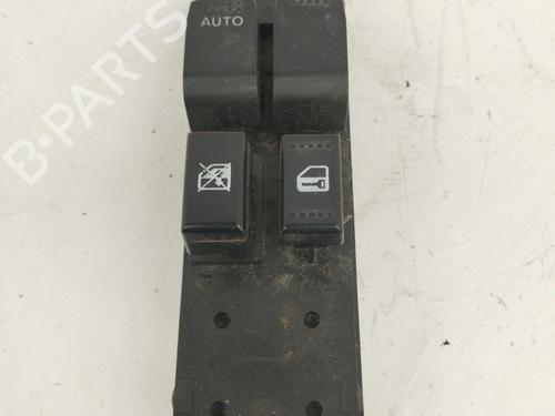 Used Left front window switch Left front window switch SUZUKI SWIFT III (MZ, EZ) 1.3 (RS413, ZC11S) (92 hp) 34438717 34438717
