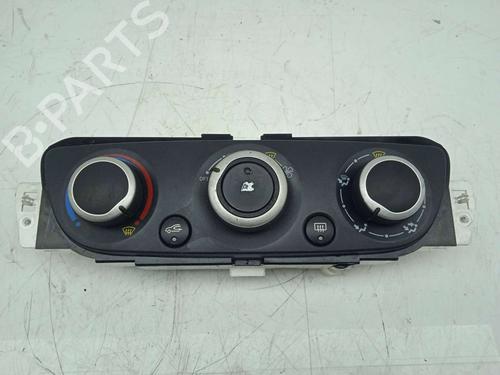climate-control-renault-megane-iii-hatchback-bz01_-b3_-t1001786g-2008-11722440 main image