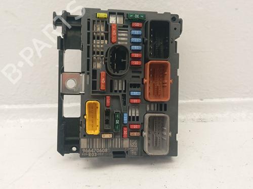 Used Fuse box Fuse box PEUGEOT 807 (EB_) 2.0 HDI (136 hp) 33748159 33748159